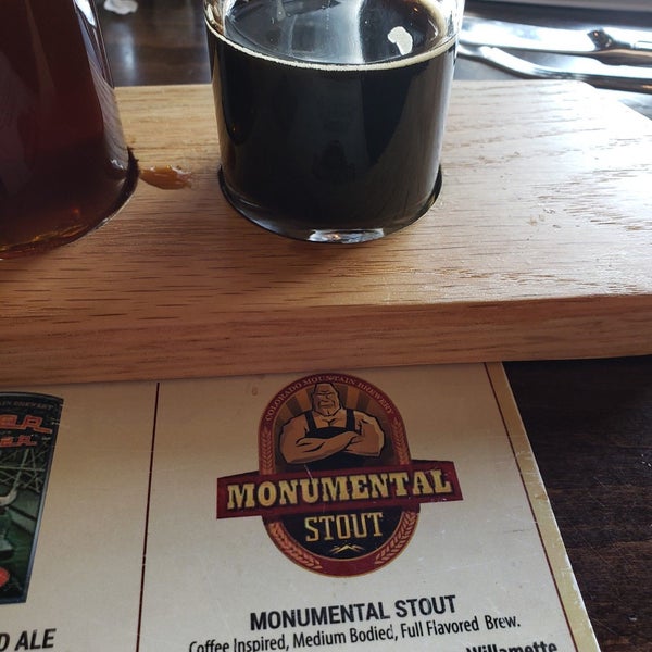 Foto tomada en Colorado Mountain Brewery  por Mat O. el 7/17/2019