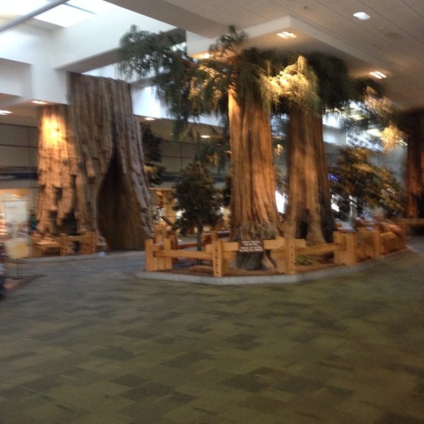 Photos at Fresno Yosemite International Airport (FAT) Airport in Fresno