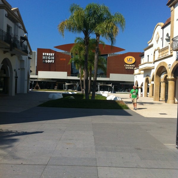 Molfetta Shops Fashion District - Molfetta Outlet - Department Store