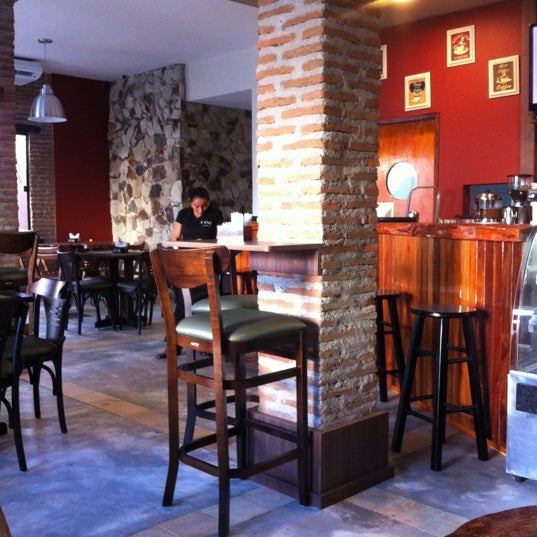 9/26/2012 tarihinde Sandra M.ziyaretçi tarafından L&#39;Café Art&amp;Bistrô'de çekilen fotoğraf