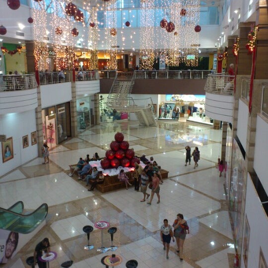 รูปภาพถ่ายที่ Shopping Pátio Dom Luis โดย Vagner S. เมื่อ 11/28/2012