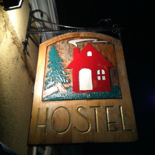 Photo taken at Vienna Hostel Ruthensteiner by Mattia O. on 11/1/2012