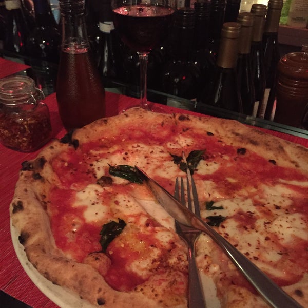Photo taken at Pizzarte by Laura B. on 4/9/2015