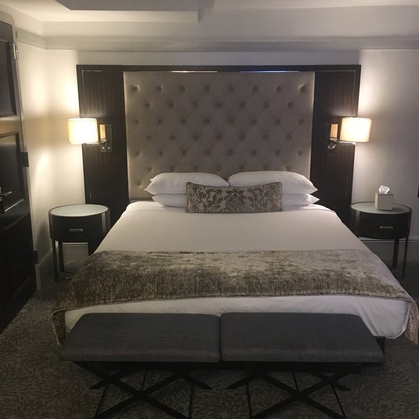 Das Foto wurde bei Westhouse Hotel New York von Kerry am 2/13/2018 aufgenommen