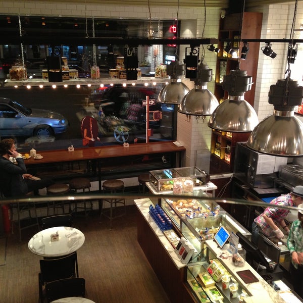4/20/2013에 Kim님이 Brasserie Koffee Times에서 찍은 사진