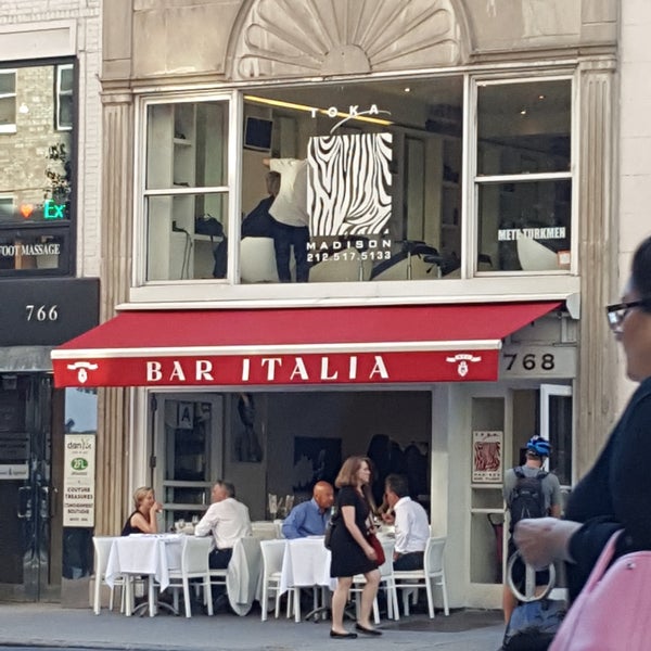 8/23/2017 tarihinde Rona G.ziyaretçi tarafından Bar Italia'de çekilen fotoğraf