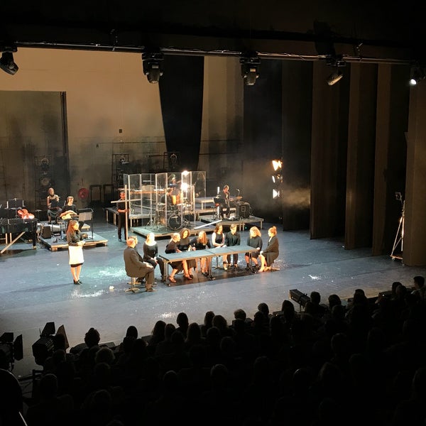 6/28/2018 tarihinde Anke v.ziyaretçi tarafından Theater Rotterdam'de çekilen fotoğraf