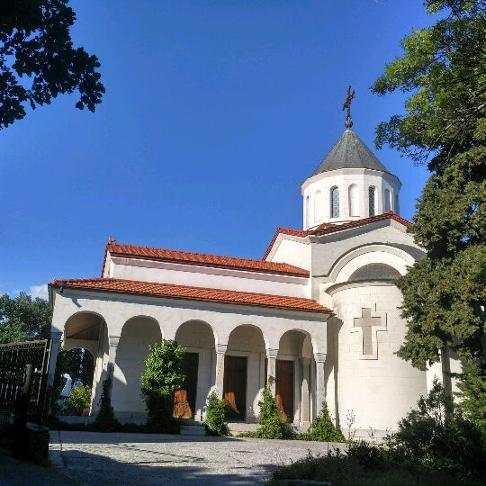 Храм в нижней ореанде