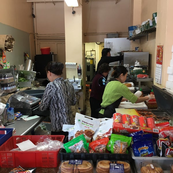 4/27/2018에 Sölvi L.님이 Saigon Sandwich에서 찍은 사진