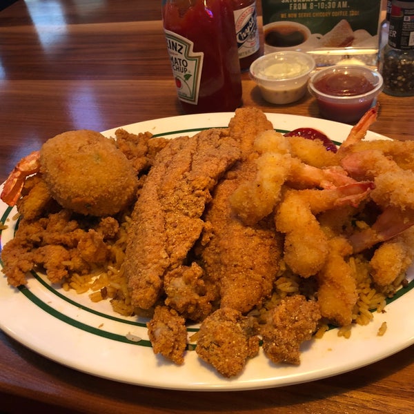 Das Foto wurde bei Orleans Seafood Kitchen von Anthony Wayne D. am 10/13/2019 aufgenommen