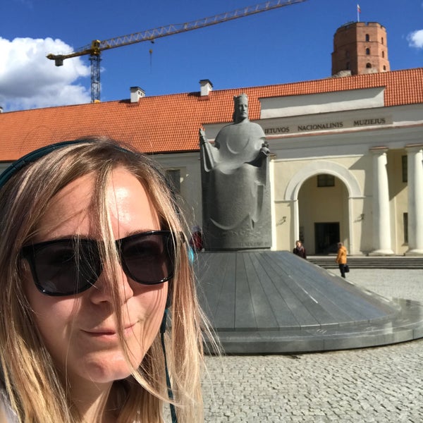 Photo taken at Monument to King Mindaugas by Женщина с бревном on 4/22/2018