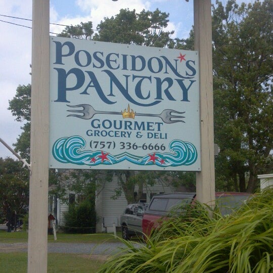 Photo taken at Poseidon&#39;s Pantry Gourmet Grocery &amp; Deli by mariskaleh on 8/22/2013