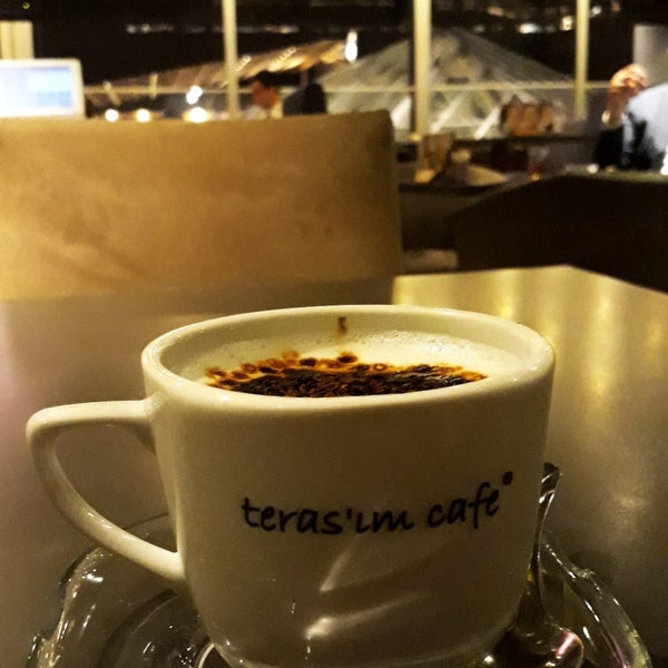 รูปภาพถ่ายที่ Teras&#39;ım Cafe โดย 🇹🇷 เมื่อ 8/31/2019