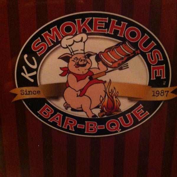Photo taken at Smokehouse Barbecue-Gladstone Mo by Johnny L. on 12/24/2013