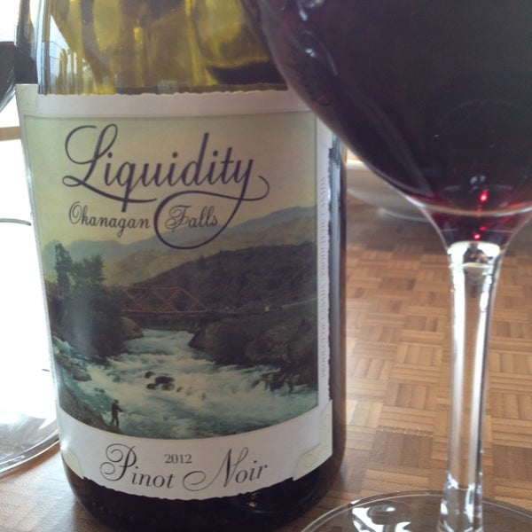 Foto tirada no(a) Liquidity Winery por Malcolm H. em 5/17/2014