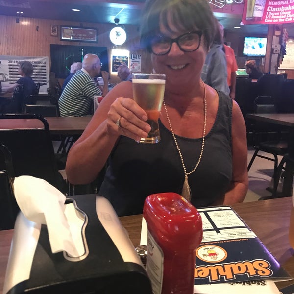 8/10/2018 tarihinde Jenna Z.ziyaretçi tarafından Stahley&#39;s Bar &amp; Restaurant'de çekilen fotoğraf