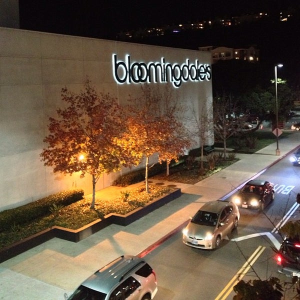 Bloomingdale&#39;s - San Diego, CA