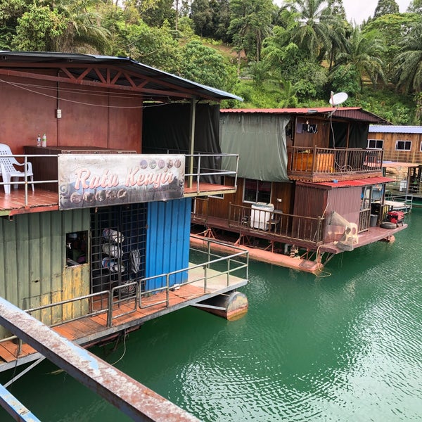 Photos At Jetty Houseboat Tasik Kenyir Boat Or Ferry In Hulu Terengganu