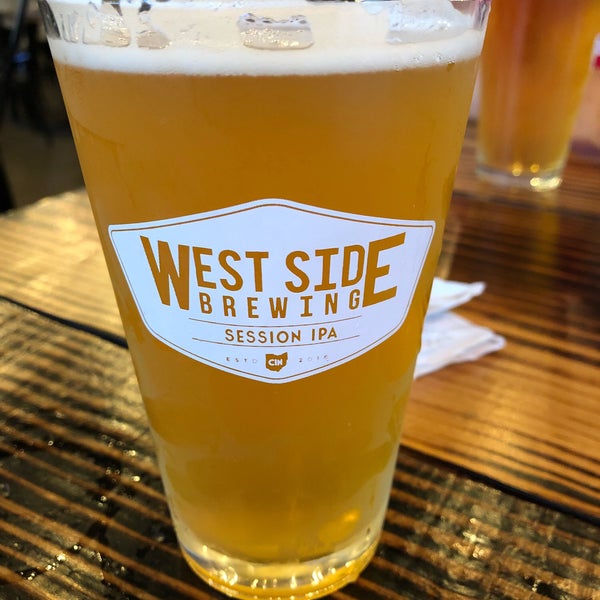 Foto tirada no(a) West Side Brewing por Corey P. em 5/25/2018