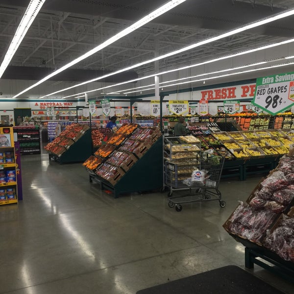 WinCo Foods - Tienda de comestibles en Lakewood Mutual
