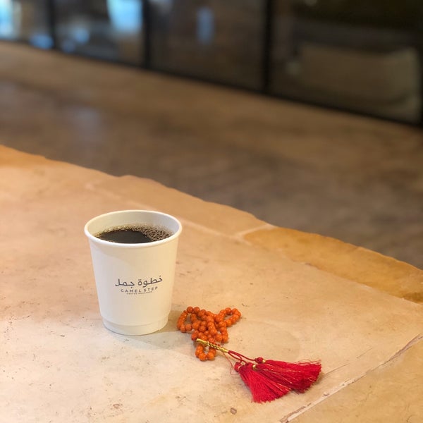 صور من محمصة قهوة خطوة الجمل