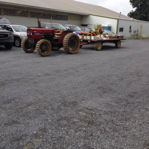 Kutztown produce auction Fleetwood, PA