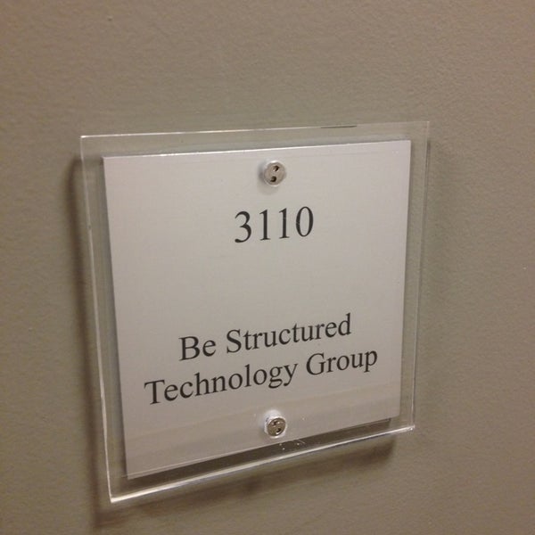 รูปภาพถ่ายที่ Be Structured Technology Group โดย Roxanne เมื่อ 6/24/2013