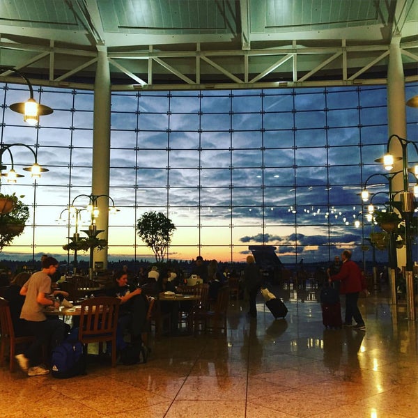 Photo taken at Seattle-Tacoma International Airport (SEA) by FunkCaptMax on 12/30/2015