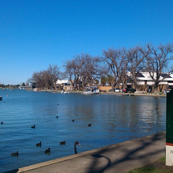 Swan Picnic Area Picnic Area in Albert Park