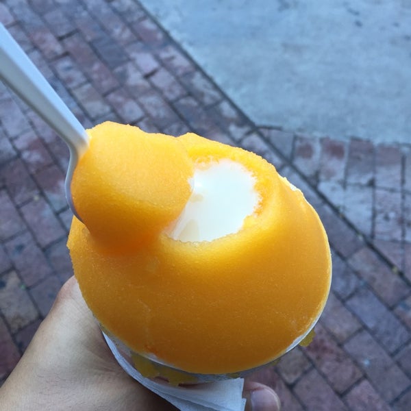 Loved the coconut cream with condensed milk. Photo below is mango with condensed milk. 4/5