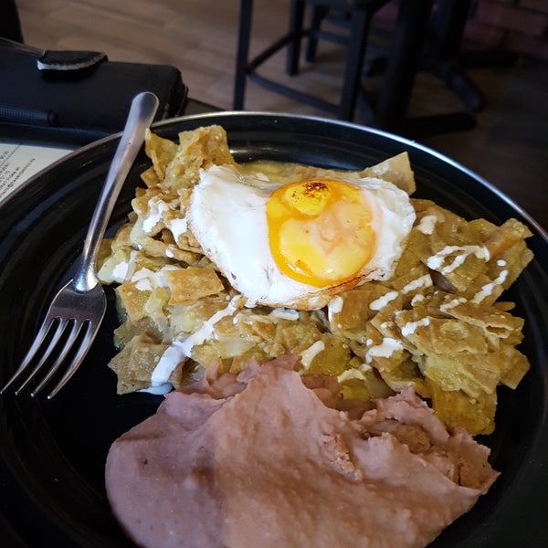 Los chilaquiles para el desayuno estan ricos