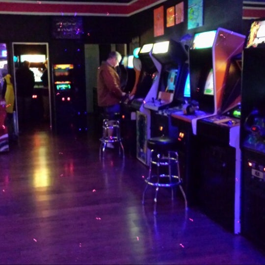 12/13/2013にDaveがHigh Scores Arcadeで撮った写真
