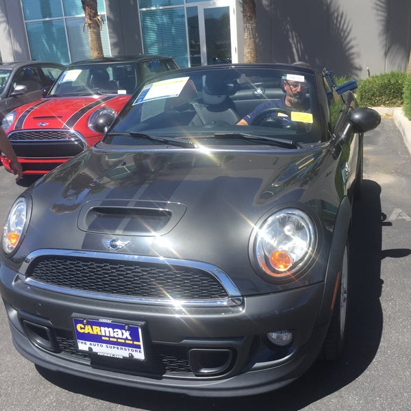 CarMax Car Dealership in Henderson