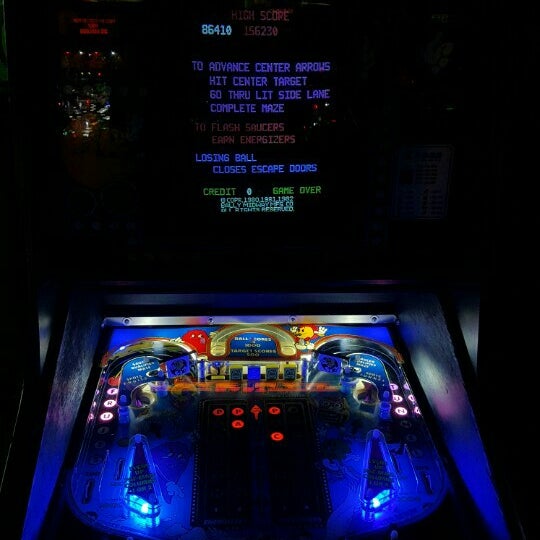 Photo taken at Robot City Games and Arcade by John H. on 5/26/2016