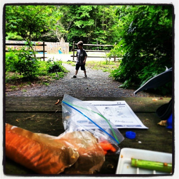 รูปภาพถ่ายที่ Reedy Creek Nature Center โดย Clint M. เมื่อ 5/16/2013