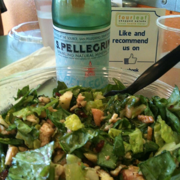 Photo taken at Fourleaf Chopped Salads by Kimbirly O. on 1/17/2013