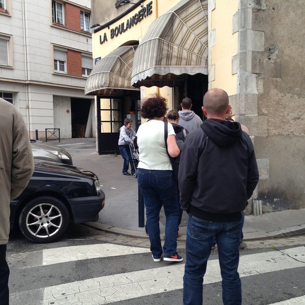 Photo taken at Boulangerie d&#39;Honoré by Badr-eddine R. on 5/8/2013