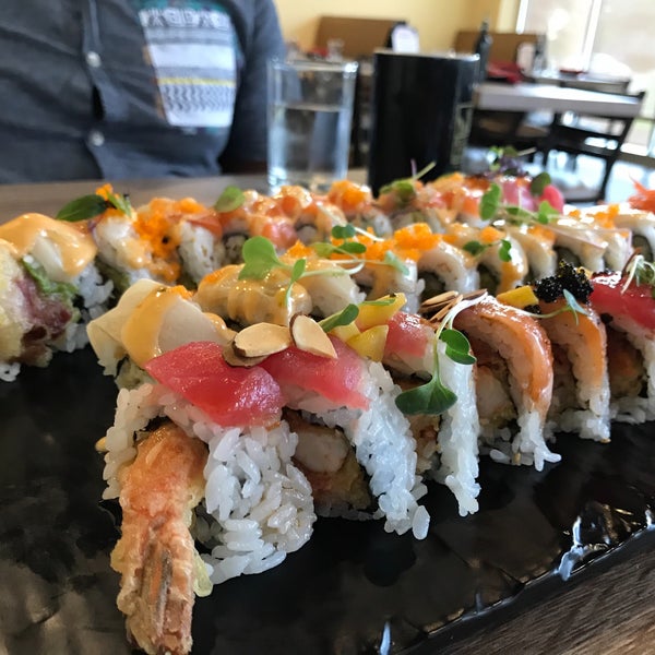 Surprisingly good sushi in Utah. Chopfuku roll was most tasty. Attentive service.