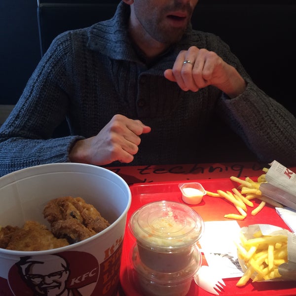 12/26/2015 tarihinde TomFeb T.ziyaretçi tarafından KFC'de çekilen fotoğraf