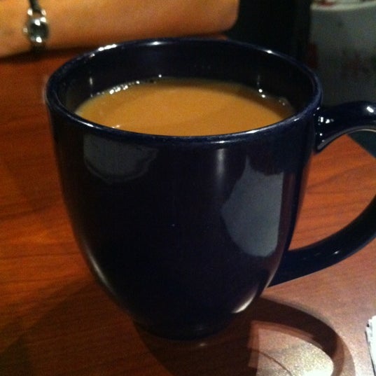 Foto scattata a Tea Lounge da Shanna G. il 10/13/2012