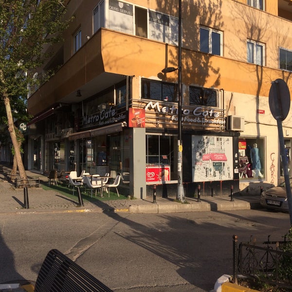 How to get to Rüzgar Gülü Cafe in Ümraniye by Bus, Metro, Train or
