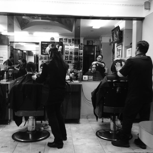 1/28/2014にUri I.がPremium Barber Shopで撮った写真