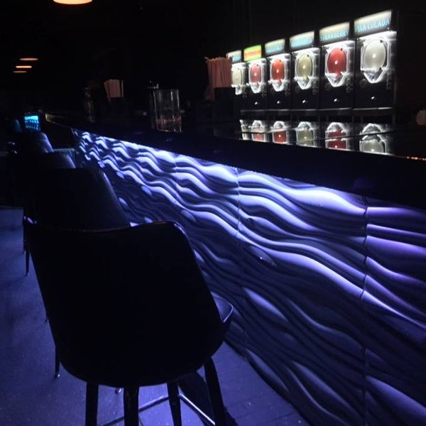 Ruffins' Downtown Daiquiri Lounge Downtown Baton Rouge 1 tip