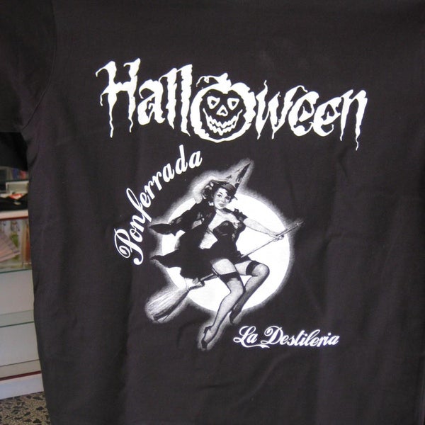 Edicción limitada de la camiseta Halloween 2012 de la Destileria Bar Ponferrada a la venta a partir de hoy jueves a partir de las 20.00 ( hasta fin de existencias, edicción limitada ojo)