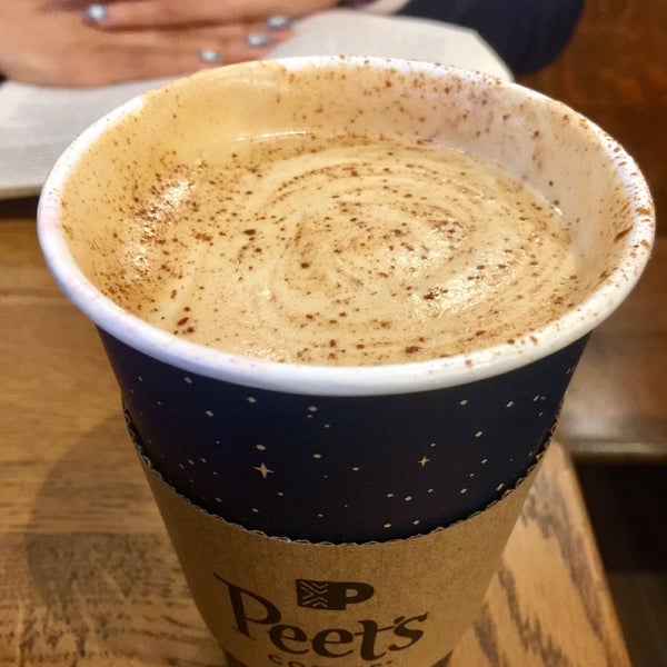 11/21/2018 tarihinde Jessica J.ziyaretçi tarafından Peet&#39;s Coffee &amp; Tea'de çekilen fotoğraf