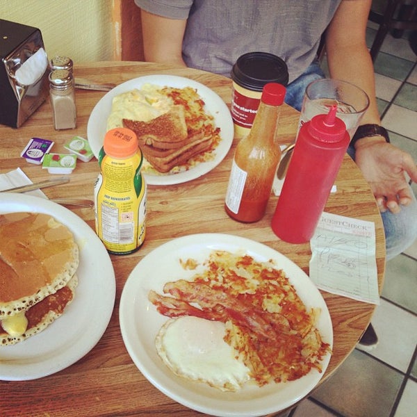 Photos at Peanuts Deluxe Cafe Downtown San Jose 29 tips from 805 visitors