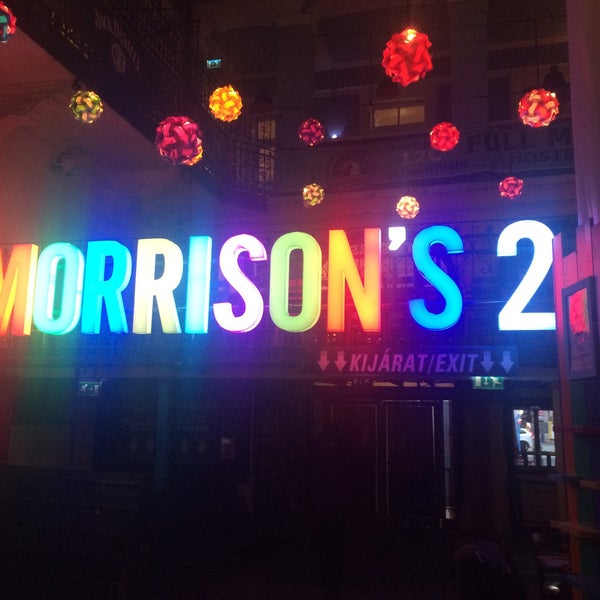 Foto diambil di Morrison&#39;s 2 oleh Victor V. pada 3/23/2018