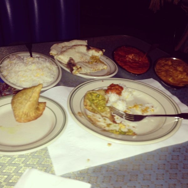 6/1/2013にChispas M.がRobina&#39;s Indian Cuisineで撮った写真
