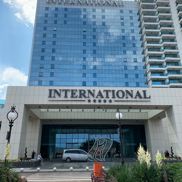 รูปภาพถ่ายที่ INTERNATIONAL Hotel Casino &amp; Tower Suites โดย Aapo R. เมื่อ 6/7/2019