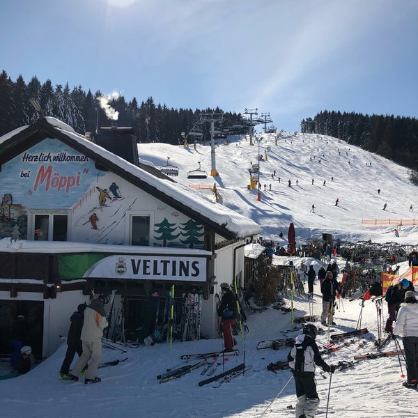 2/25/2018 tarihinde Wouter D.ziyaretçi tarafından Skiliftkarussell Winterberg'de çekilen fotoğraf